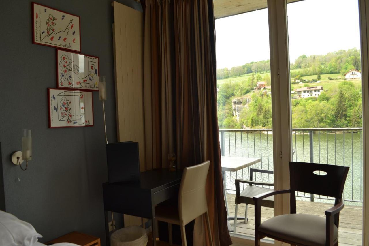 Hotel Les Rives Du Doubs Les Brenets Екстериор снимка