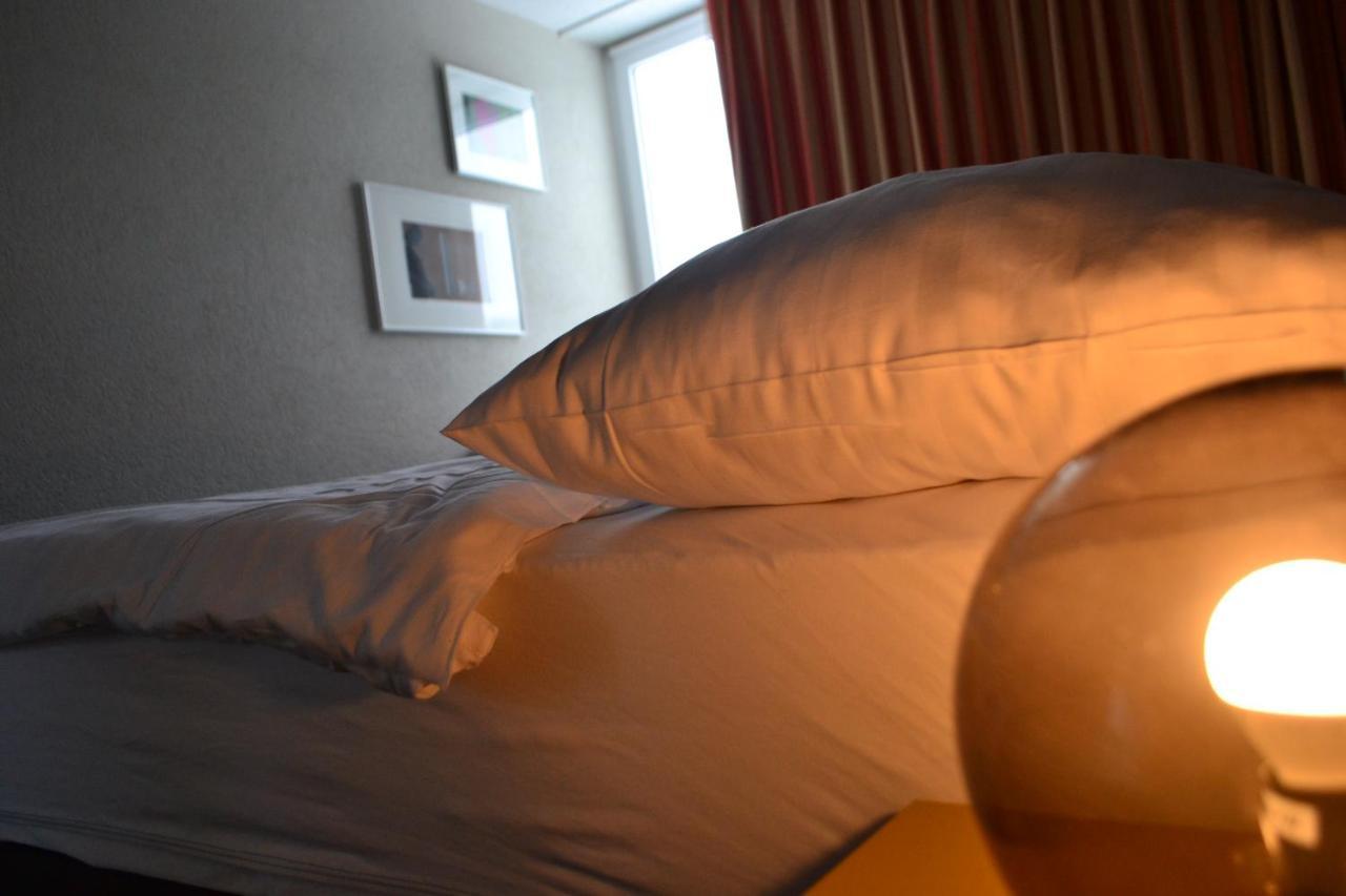 Hotel Les Rives Du Doubs Les Brenets Екстериор снимка