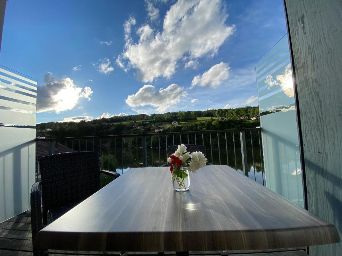 Hotel Les Rives Du Doubs Les Brenets Екстериор снимка