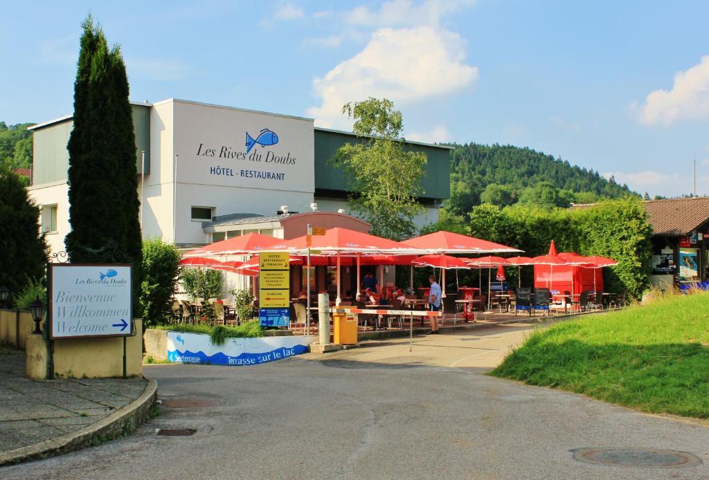 Hotel Les Rives Du Doubs Les Brenets Екстериор снимка