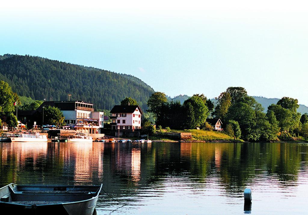 Hotel Les Rives Du Doubs Les Brenets Екстериор снимка
